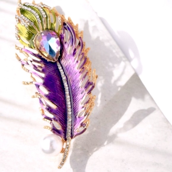 Feather Purple, Green, Gold, Crystal, Faux Pearl & Enamel Brooch - Picture 6 of 8